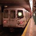 R-46 5554 @ Long Island City - Court Square (G). Photo taken by Brian Weinberg, 10/18/2006.