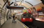 1973 Tube Stock @ Gloucester Road (Piccadilly). Photo taken by Brian Weinberg, 12/30/2006.