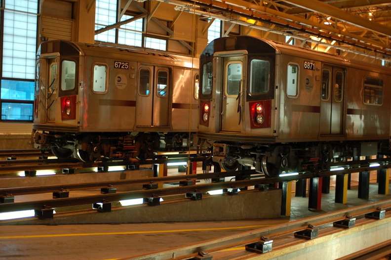 R-142 6725 and 6871 @ East 180th Street Maintenance Facility (Bronx). Photo taken by Brian Weinberg, 4/15/2007. DSC_2473.jpg