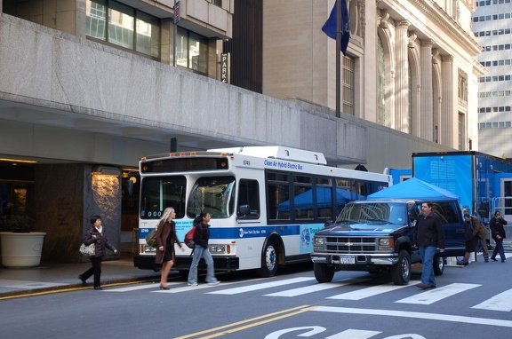 MTA NYCT Bus Orion VII 6749 @ Vanderbilt Avenue and 44th Street (Grand Central Terminal) as part of a display in an Earth Day fa