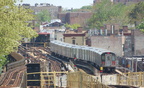 R-142 6685 @ 219 St (2). Photo taken by Brian Weinberg, 5/13/2007.