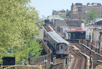 R-142 6586 @ 219 St (2). 225 St (2/5) is in the distance. Photo taken by Brian Weinberg, 5/13/2007.