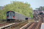 R-142 6586 @ Gun Hill Rd (2). Photo taken by Brian Weinberg, 5/13/2007.