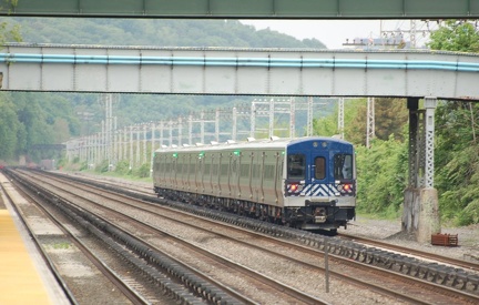 Metro-North Commuter Railroad M-7A @ Riverdale (Hudson Line). Photo taken by Brian Weinberg, 5/20/2007.