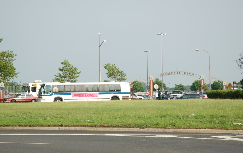 MTA NYCT RTS 8910 @ Canarsie Pier (B42). Photo taken by Brian Weinberg, 5/28/2007.