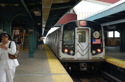 R-143 8129 @ Broadway Junction (L). Photo taken by Brian Weinberg, 5/28/2007.