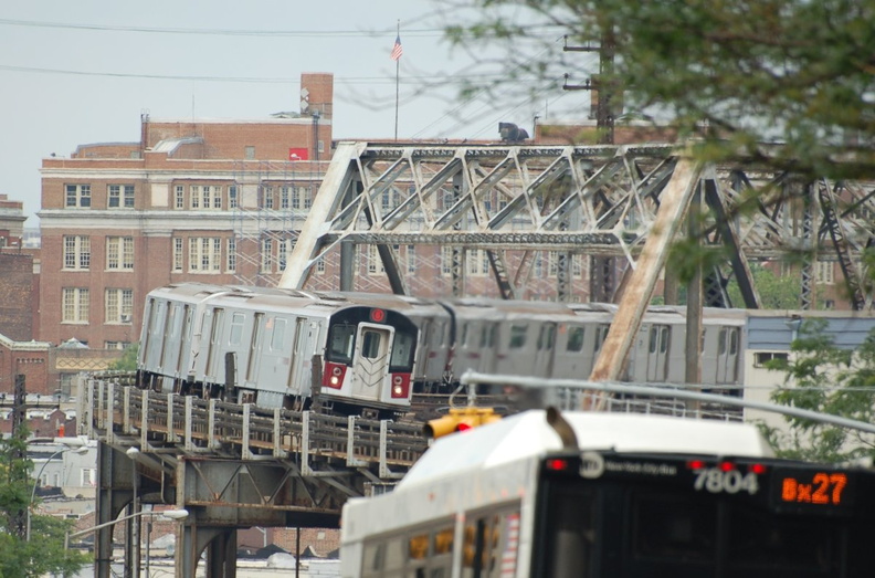 R-142A 7356 @ Whitlock Av (6). Photo taken by Brian Weinberg, 6/14/2007.