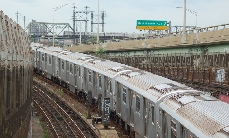 R-142A 7262 @ Whitlock Av (6). Photo taken by Brian Weinberg, 6/14/2007. DSC_3824a.jpg