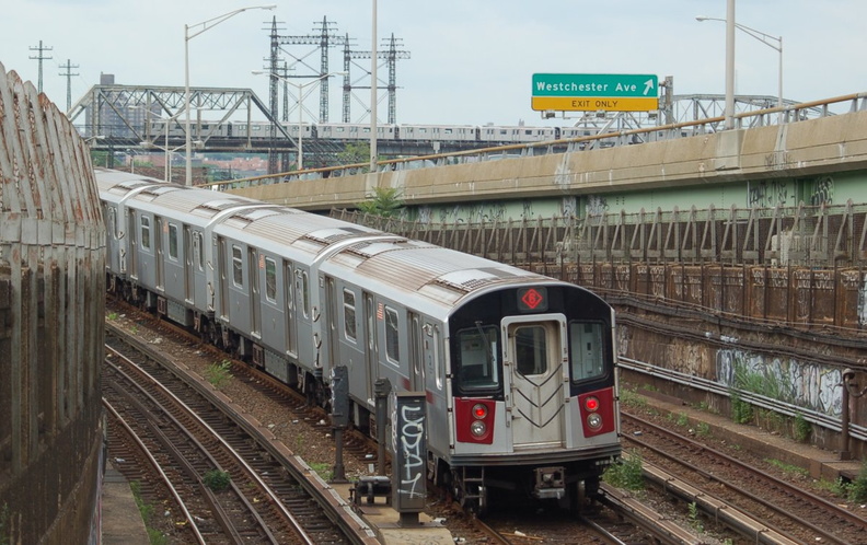 R-142A 7261 @ Whitlock Av (6). Photo taken by Brian Weinberg, 6/14/2007. DSC_3827a.jpg
