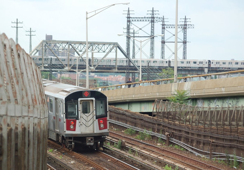 R-142A 7261 @ Whitlock Av (6). Photo taken by Brian Weinberg, 6/14/2007. DSC_3830a.jpg