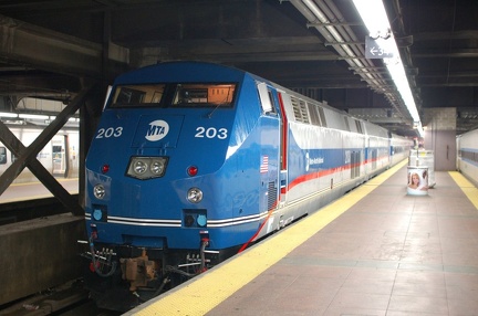 Metro-North Commuter Railroad P32AC-DM 203 @ Grand Central Terminal. Was paired with P32AC-DM 201 to head up a Harlem Line inspe