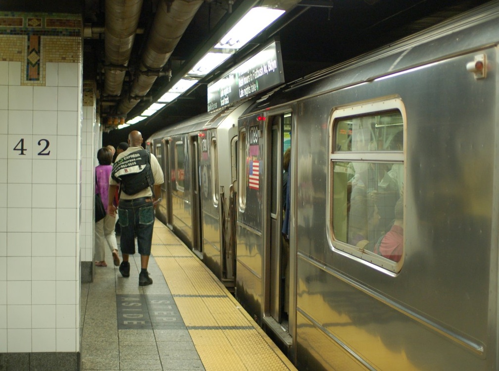 R-62A 1789 and 1790 @ Grand Central - 42 St (4). Photo taken by Brian Weinberg, 7/12/2007.