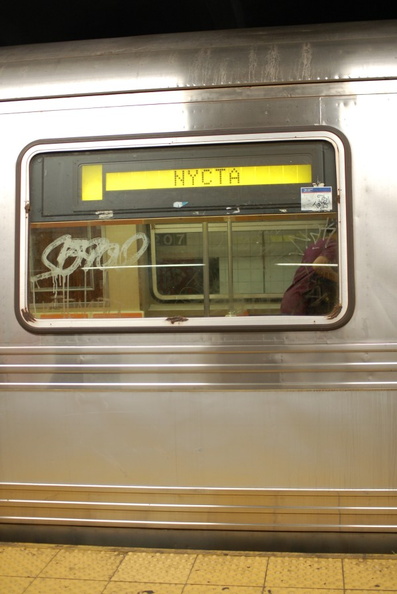 R-44 5260 @ Inwood - 207 St (A). Note the LCD side sign reading of &quot;NYCTA&quot;. Photo taken by Brian Weinberg, 7/24/2007.