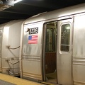 R-44 5376 @ Inwood - 207 St (A). The open leaf was moving in and out and setting off the "ding dong" every time. Photo