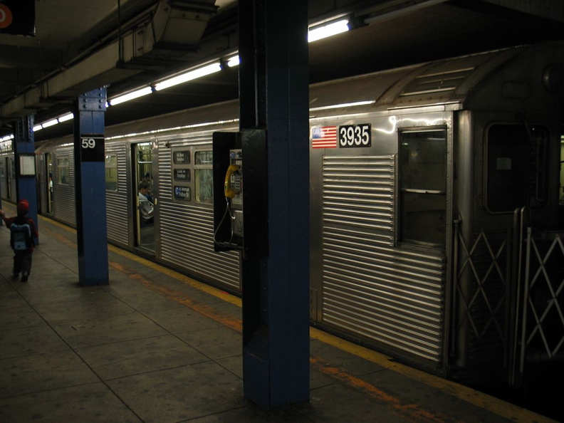 R-32GE 3935 @ 59 St - Columbus Circle (C). Photo taken by Brian Weinberg, 8/29/2003. IMG_4535.jpg