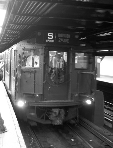 R-1 100 @ Queens Plaza (V). Note: this is a museum train operating in revenue service during the holiday season. Photo taken by