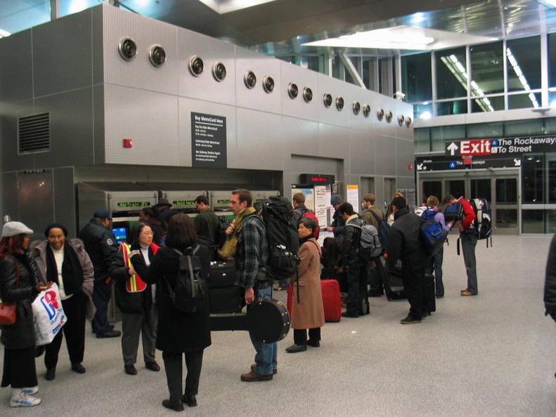 AirTrain customers who have come off the (A) @ Howard Beach are waiting to buy PPR's to pay the $5 AirTrain fare. IMG_7373.jpg