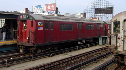 R-36WF 9592 @ 33 St - Rawson St (7). Photo taken by Brian Weinberg, 5/7/2003.