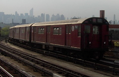 R-36WF 9582 @ 33 St - Rawson St (7). Photo taken by Brian Weinberg, 5/7/2003.