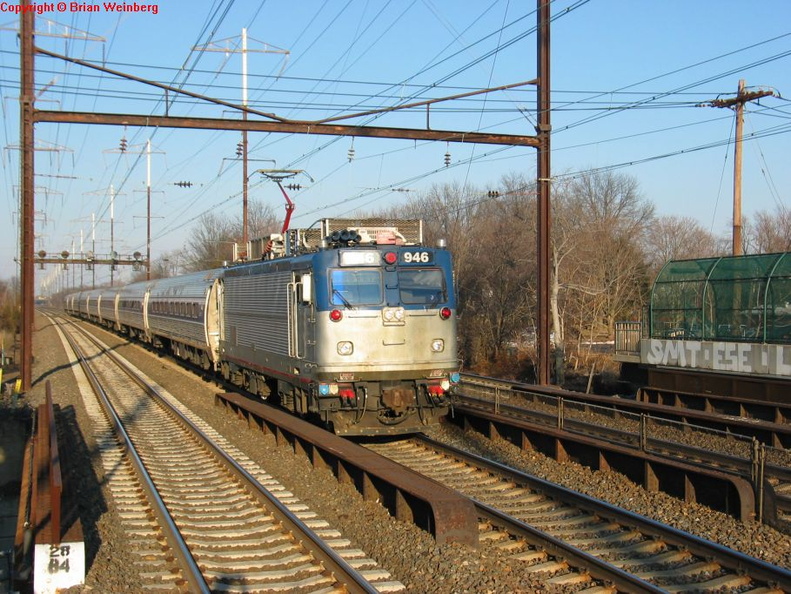 Amtrak AEM7 946 @ Edison, NJ. Photo taken by Brian Weinberg, 2/13/2004.