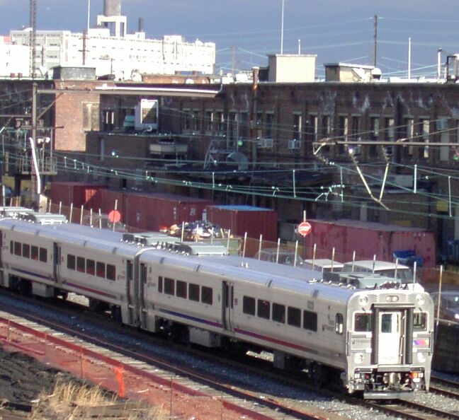 NJT Comet V 6020 @ Sunnyside Yard. Photo by Brian Weinberg, 01/09/2003.