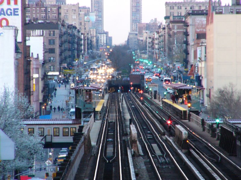125 St IRT station high above the Manhattan Valley. Photo taken by Brian Weinberg, 4/15/2004.