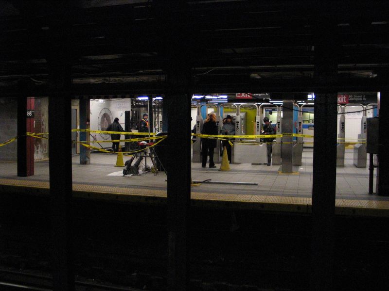 SB Local platform @ 86 St (6). It is roped off and all trains are running express southbound. Photo taken by Brian Weinberg, 11/