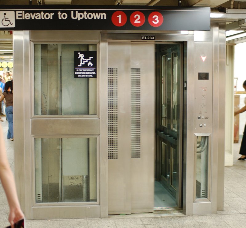 Uptown elevator @ Times Square (1/2/3) - 41 Street mezzanine. Photo taken by Brian Weinberg, 8/3/2006.